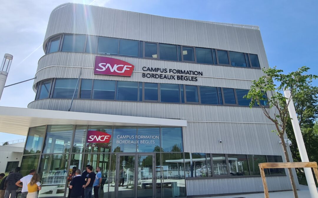 Oxysign réalise les enseignes des nouveaux campus SNCF Réseau