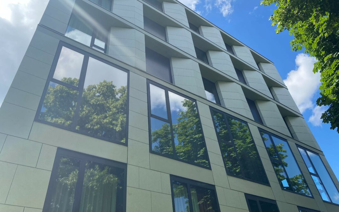 Film anti-chaleur : améliorer le confort de l&rsquo;Hôtel TRIBE Lyon