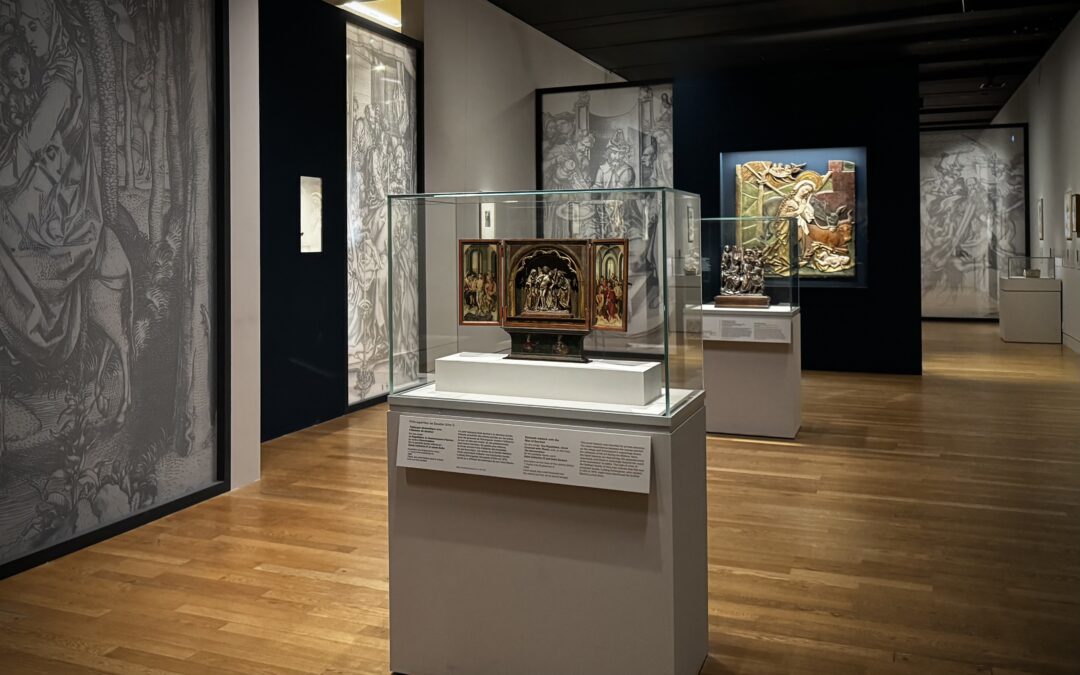 Signalétique exposition temporaire au Louvre : Martin Schongauer
